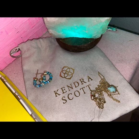 KENDRA SCOTT/Necklace+ earrings/both worn once!/TRADES OFFER💟 - Picture 2 of 2